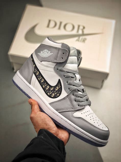 jordan con dior precio|jordan 1 retro dior.